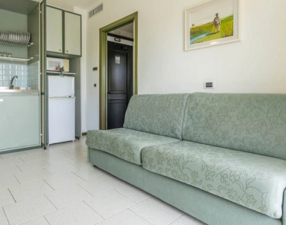 APPARTAMENTO BILOCALE STANDARD VISTA MARE LATERALE